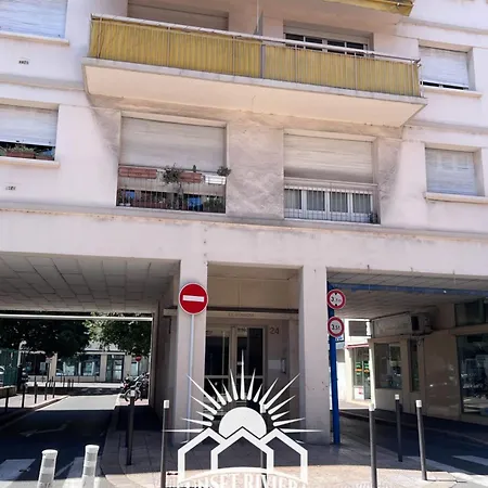 公寓 Le Rossini Center Airco Parking For 4 By Sunset 昂蒂布