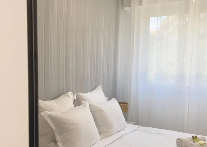 Le Rossini Center Airco Parking For 4 By Sunset Daire